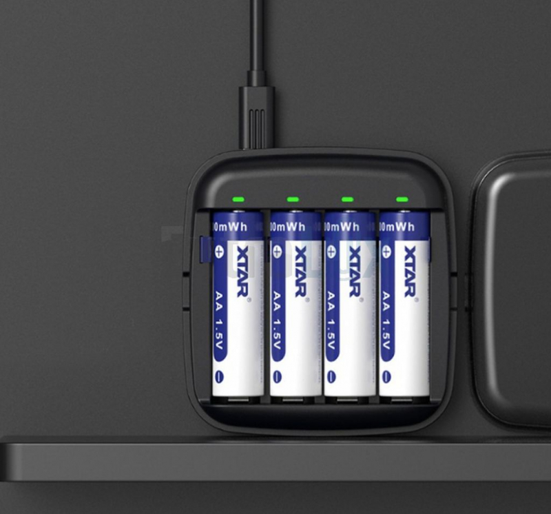 POLNILEC XTAR BC4 ZA 1.5V Li-Ion / 1.2V NiMh ZA 4X AA IN AAA