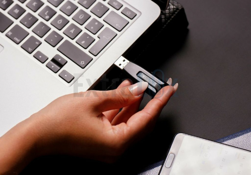 USB KLJUČ 128GB 3.0